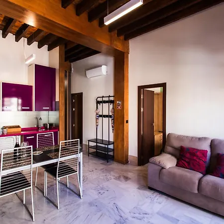 Apartamento Reyes Católicos